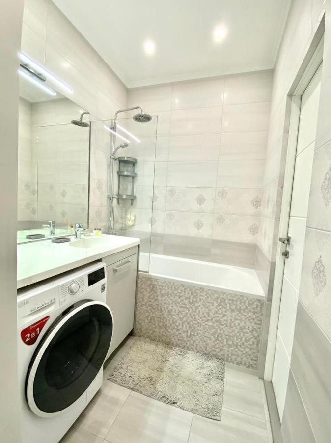 Vip Apartment In Odessa Exterior photo